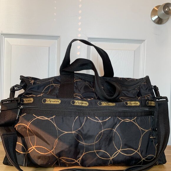 LeSportsac Black & Gold Geometric Nylon Duffel Bag – Weekender Travel Tote w/ St - Picture 6 of 12